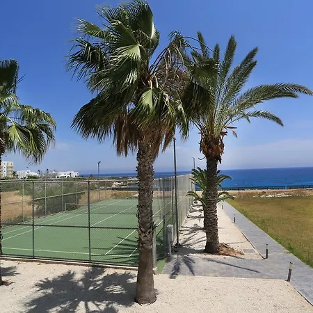 Coralli And Lejlighedshotel *